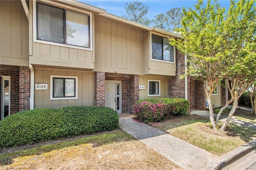 2151 Palmyra Dr in Marietta, GA - Building Photo