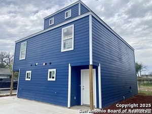 property at 3034 W Salinas