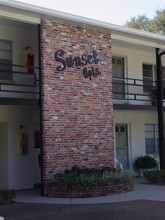 Sunset Apartments in Winter Haven, FL - Building Photo - Building Photo