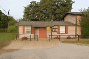 10612 County Rd 1020 in Burleson, TX - Building Photo