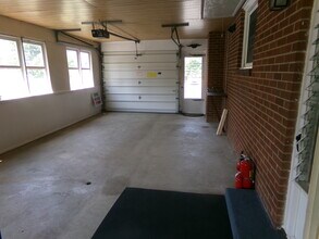 2052 Miller Rd in East Petersburg, PA - Building Photo - Building Photo
