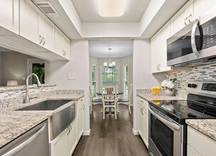 13130 Blanco Rd, Unit Chesapeake Condominiums in San Antonio, TX - Foto de edificio - Building Photo