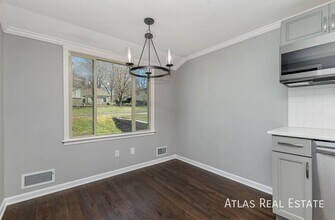 8600 Lamar Ave in Overland Park, KS - Building Photo - Building Photo