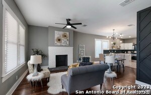 621 Hays St in San Antonio, TX - Building Photo - Building Photo
