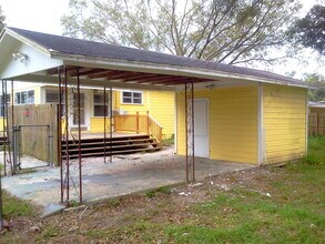 5735 8th St in Zephyrhills, FL - Building Photo - Building Photo
