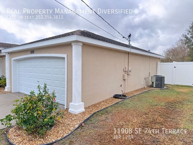 11908 SE 74th Terrace in Belleview, FL - Building Photo - Building Photo