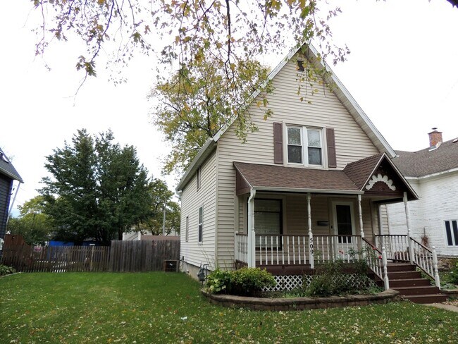 509 Haish Blvd in Dekalb, IL - Building Photo - Building Photo
