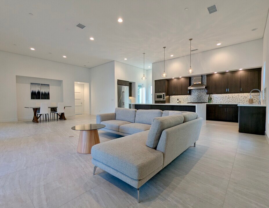 3402 Ambassador Dr in Palm Springs, CA - Building Photo