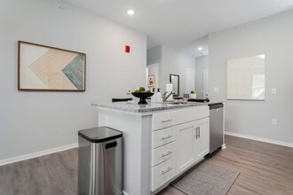 Echo Ridge Apartments in Middletown, OH - Building Photo - Building Photo