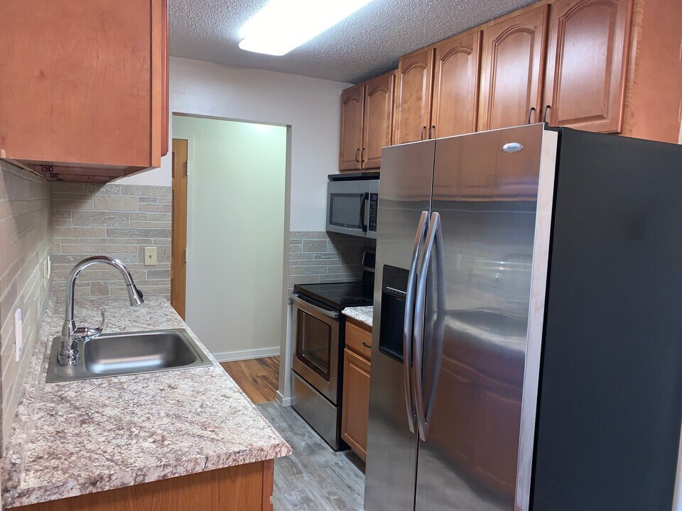 12968 Nicollet Ave in Burnsville, MN - Building Photo