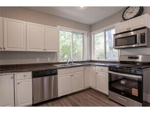 1602 Johnson St NE in Minneapolis, MN - Building Photo - Building Photo