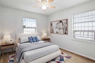 10602 Rosehaven Dr in Houston, TX - Building Photo - Building Photo