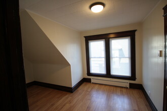 639 Park Ave #6, Unit 639 Park Ave Room #6 in Rochester, NY - Building Photo - Building Photo