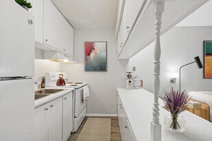 Alturas Andrews in Midland, TX - Building Photo