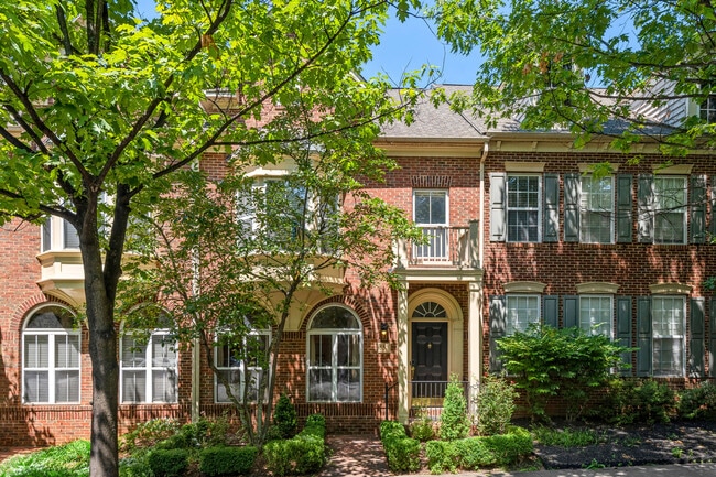property at 557 Longhorn Crescent