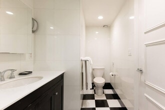 160 Central Park S in New York, NY - Building Photo - Building Photo