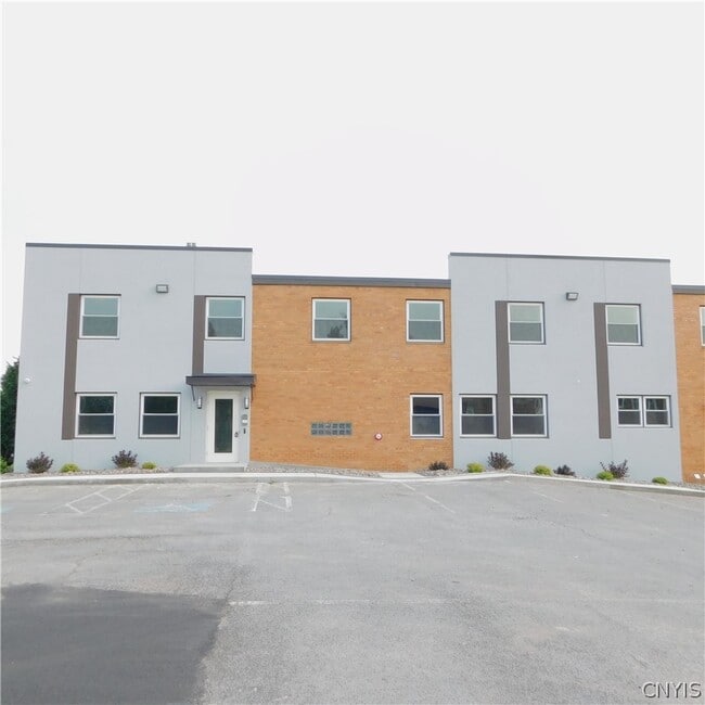 property at 413 S Main St