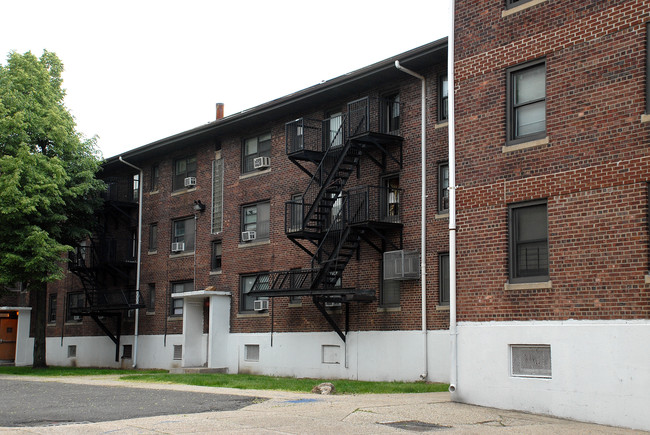 Millard E. Terrell Homes in Newark, NJ - Foto de edificio - Building Photo