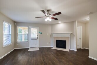 2717 Sandberry Dr in Houston, TX - Building Photo - Building Photo