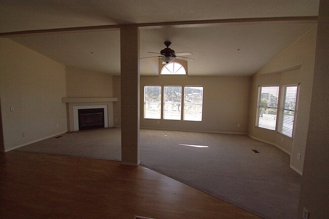 35850 Via Famero Dr in Acton, CA - Building Photo - Building Photo