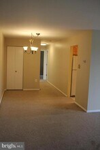 436 N Armistead St-Unit -204 in Alexandria, VA - Building Photo - Building Photo