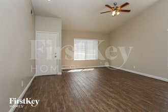 4705 Crimson Leaf Dr in Las Vegas, NV - Foto de edificio - Building Photo