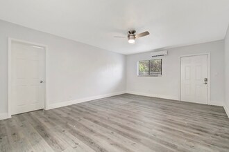 259 NW 29th Terrace in Fort Lauderdale, FL - Building Photo - Building Photo