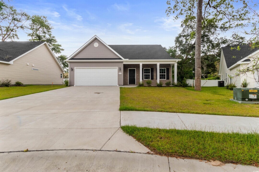 10412 Holland Ct in North Myrtle Beach, SC - Building Photo