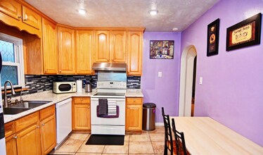 470 Edith Ave S in Salt Lake City, UT - Foto de edificio - Building Photo