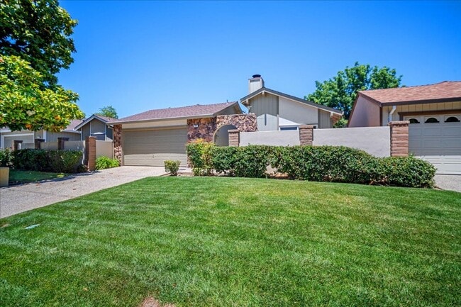 103 Petrilli Cir in Sacramento, CA - Foto de edificio - Building Photo