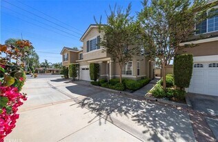 7805 Garfield Ave in Huntington Beach, CA - Building Photo