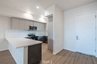 7341 Valmont St in Los Angeles, CA - Building Photo - Building Photo