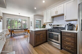 462 E Twelve Oaks Dr in Flagstaff, AZ - Building Photo - Building Photo