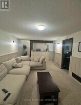 47 Parkview Pl in Brampton, ON - Building Photo