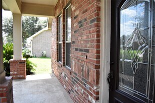 18627 Summercliff Ln in Tomball, TX - Building Photo