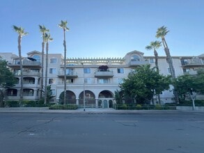 555 Maine Ave in Long Beach, CA - Building Photo - Building Photo