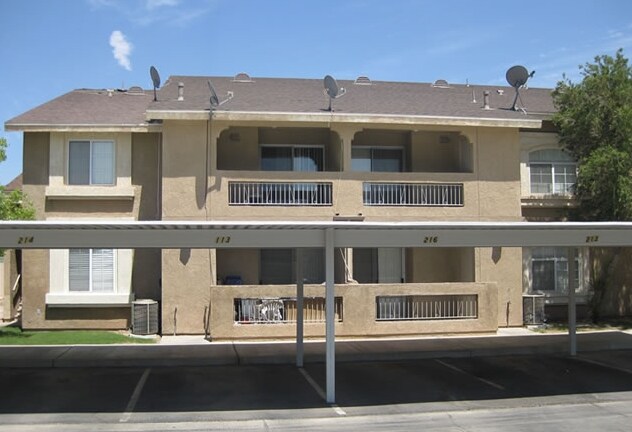 Barbara Worth Villas in El Centro, CA - Building Photo