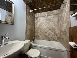 18 Prince St in Moncton, NB - Building Photo - Building Photo
