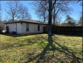 1203 N Pacific St in Conroe, TX - Building Photo - Building Photo