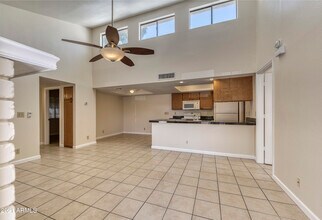 633 W Southern Ave in Tempe, AZ - Building Photo - Building Photo