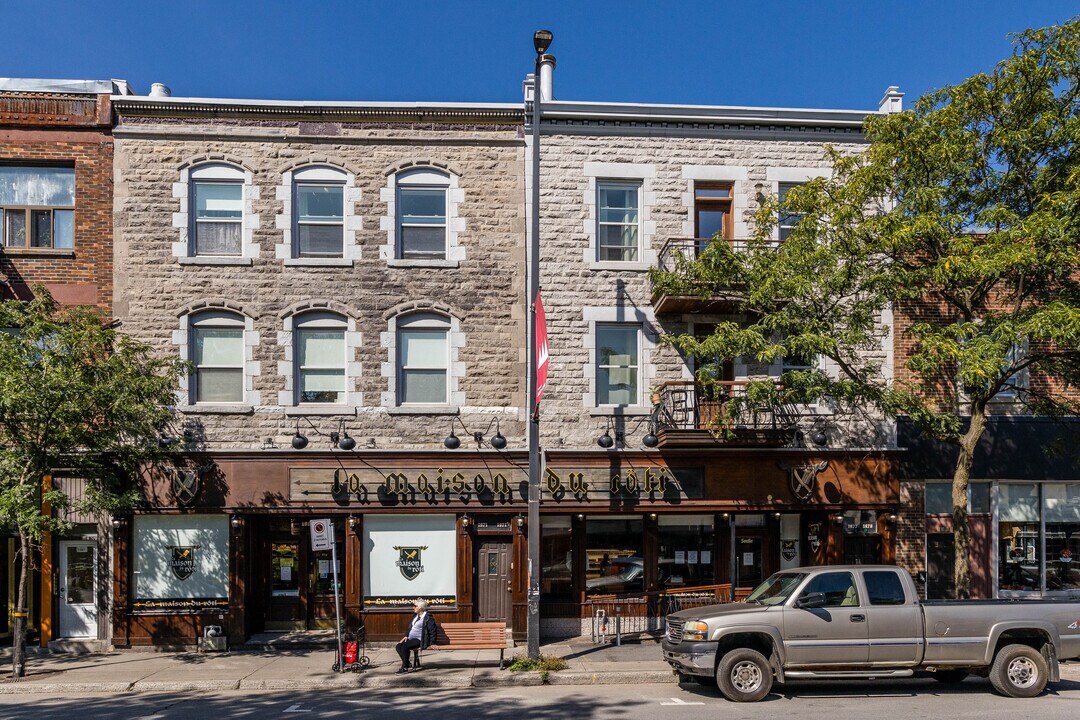 1979 du Mont-Royal Av E in Montréal, QC - Building Photo