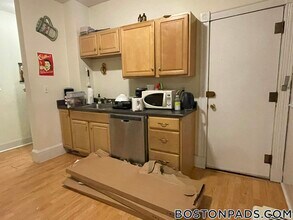 12 Glenville Ave, Unit 1 in Boston, MA - Building Photo - Building Photo