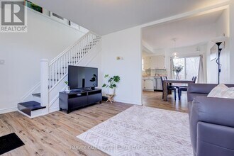 562 Royal York Rd in Toronto, ON - Building Photo - Building Photo