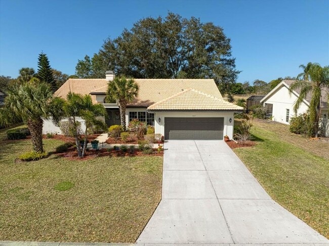 property at 4427 Highland Oaks Cir