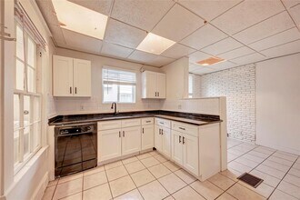 1111 W 22 1/2 St in Austin, TX - Building Photo - Building Photo
