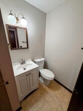 6022 Applecrest Ct in Youngstown, OH - Building Photo - Building Photo