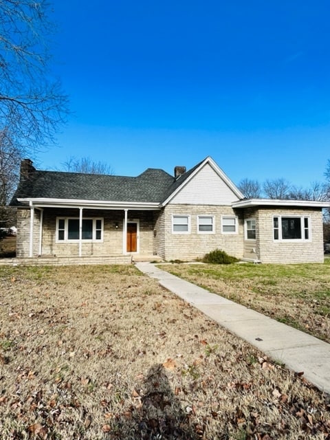 property at 415 E Cedar St