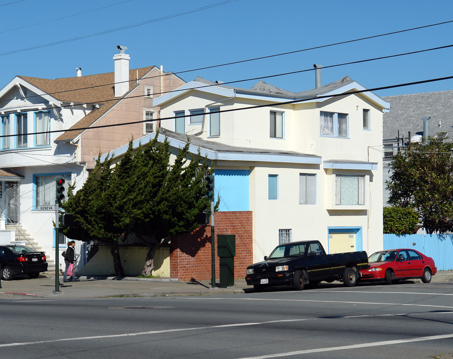 1095-95A Geneva Ave in San Francisco, CA - Building Photo