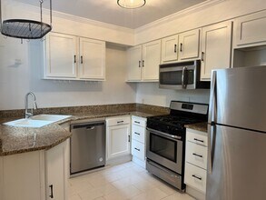 305 Hurley Ave in Newport News, VA - Building Photo - Building Photo