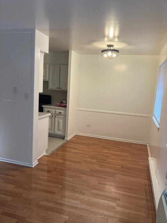 5920 N Kenmore Ave, Unit 203 in Chicago, IL - Building Photo